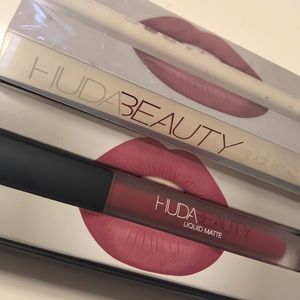 Huda Beauty Liquid Matte Trophy Wife